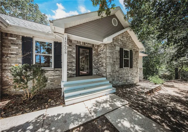 Photo 2 of Single family home for sale at 13638 Spring Rd, Bentonville, AR 72712 | MLS# 1358802 | Listing updated on 2026-09-10