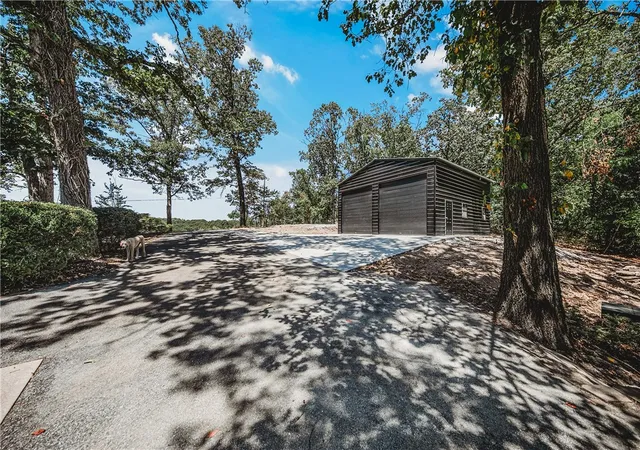 Photo 3 of Single family home for sale at 13638 Spring Rd, Bentonville, AR 72712 | MLS# 1358802 | Listing updated on 2026-09-10