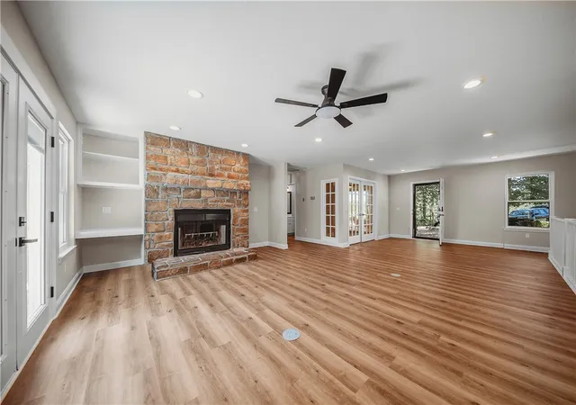 Photo 3 of Single family home for sale at 13638 Spring Rd, Bentonville, AR 72712 | MLS# 1358802 | Listing updated on 2026-10-20