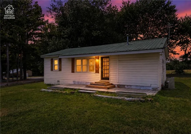 Photo 2 of Single family home for sale at 11261 Shumate Xing Rd, Farmington, AR 72730 | MLS# 1358842 | Listing updated on 2026-09-05