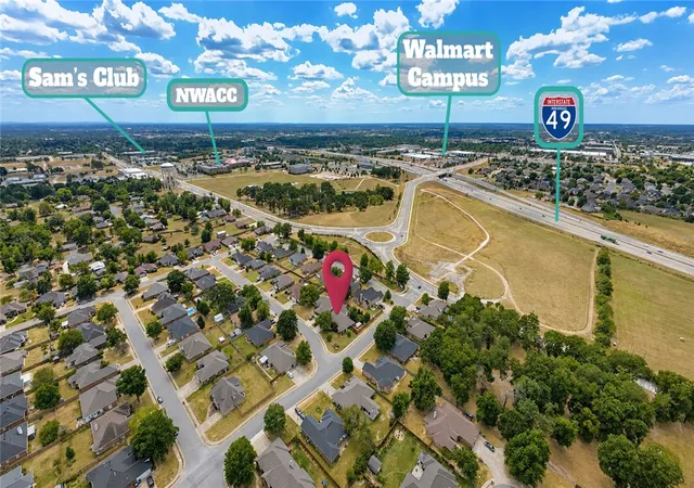 Photo 2 of Sale Pending at 600 Baylor St, Bentonville, AR 72712 | MLS# 1358836 | Listing updated on 2026-09-04
