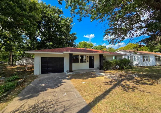 Photo 1 of Sale Pending at 404 Hart Ave, Springdale, AR 72764 | MLS# 1358849 | Listing updated on 2026-09-06