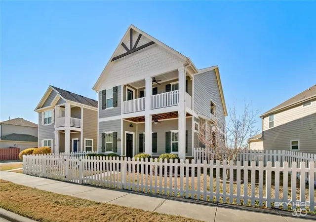 Photo 2 of Sale Pending at 5206 S 65th Place, Rogers, AR 72758 | MLS# 1358854 | Listing updated on 2026-09-11