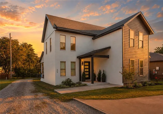 Photo 3 of Single family home for sale at 609 Atlanta SE St, Gravette, AR 72736 | MLS# 1358889 | Listing updated on 2026-09-09