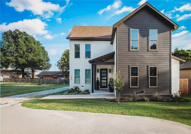 Photo 4 of Single family home for sale at 609 Atlanta SE St, Gravette, AR 72736 | MLS# 1358889 | Listing updated on 2026-09-09