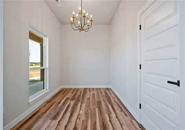Photo 3 of Sale Pending at 218 Windflower Ln, Van Buren, AR 72956 | MLS# 1358892 | Listing updated on 2026-10-01