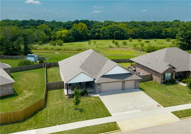Photo 1 of Single family home for sale at 115 W Pitts St, Farmington, AR 72730 | MLS# 1358903 | Listing updated on 2026-10-18