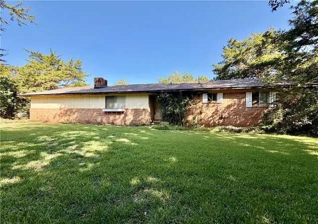 Photo 4 of Sale Pending at 110 Scenic Acres Ln, Russellville, AR 72802 | MLS# 1358772 | Listing updated on 2026-08-31