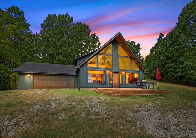 Photo 4 of Sale Pending at 14740 Jesse Ln, Rogers, AR 72758 | MLS# 1358862 | Listing updated on 2026-09-30