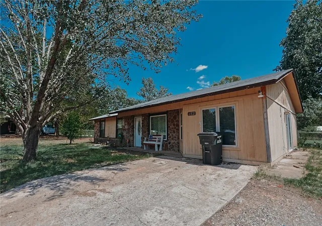 Photo 3 of Single family home for sale at 182 Hornet Est Rd, London, AR 72847 | MLS# 1358964 | Listing updated on 2026-09-10