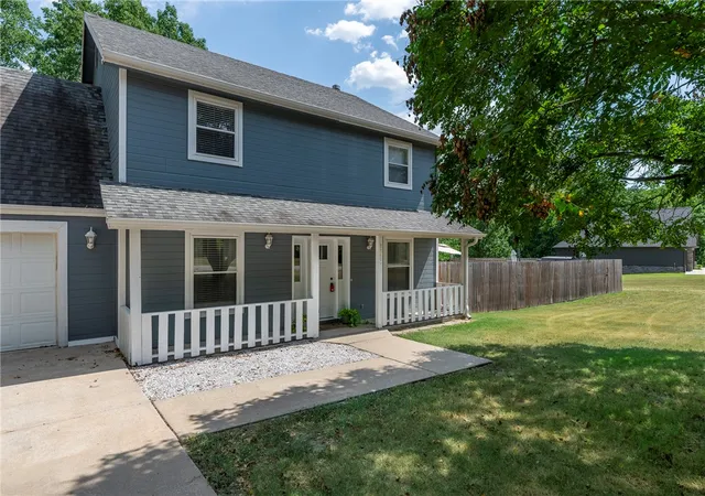Photo 1 of Single family home for sale at 8557 Manor Dr, Bentonville, AR 72712 | MLS# 1358878 | Listing updated on 2026-08-29