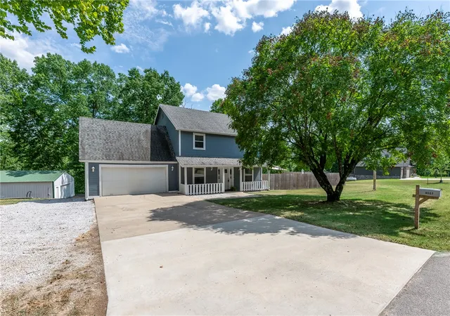 Photo 3 of Single family home for sale at 8557 Manor Dr, Bentonville, AR 72712 | MLS# 1358878 | Listing updated on 2026-09-29