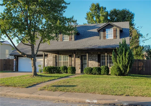 Photo 1 of Single family home for sale at 2711 Bishop Dr, Rogers, AR 72756 | MLS# 1358985 | Listing updated on 2026-10-07
