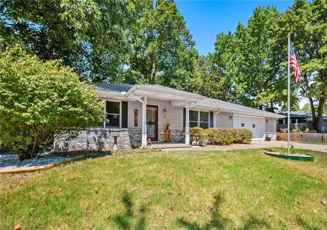 Photo 2 of Single family home for sale at 51 Dalton Dr, Bella Vista, AR 72714 | MLS# 1358999 | Listing updated on 2026-09-09