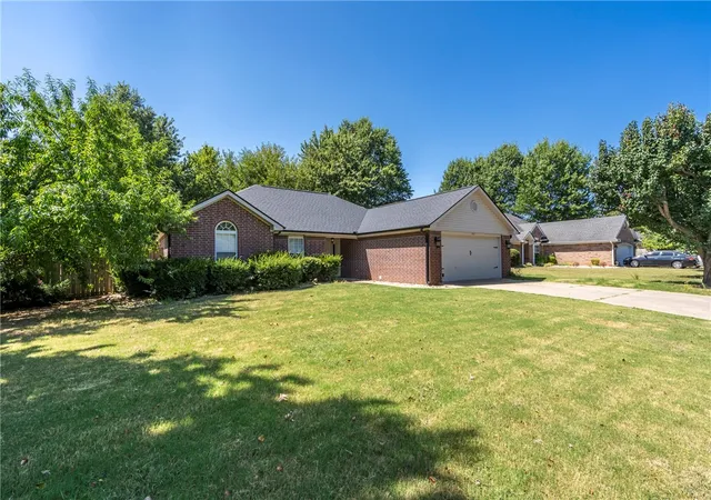 Photo 2 of Single family home for sale at 303 Edgehill Ave, Lowell, AR 72745 | MLS# 1359005 | Listing updated on 2026-09-05