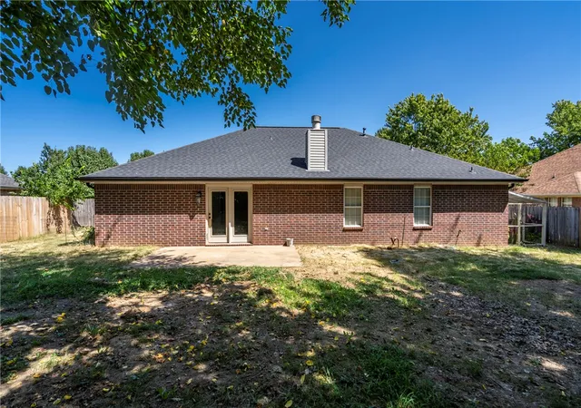 Photo 3 of Single family home for sale at 303 Edgehill Ave, Lowell, AR 72745 | MLS# 1359005 | Listing updated on 2026-09-22