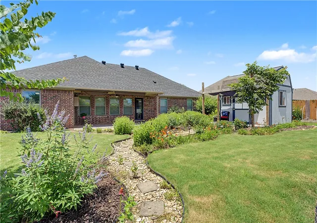 Photo 2 of Single family home for sale at 1110 Ellen Ray Ln, Centerton, AR 72719 | MLS# 1359165 | Listing updated on 2026-08-31