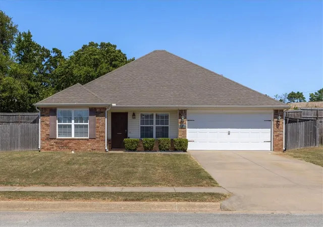 Photo 1 of Single family home for sale at 6142 Clay Ave, Springdale, AR 72762 | MLS# 1359184 | Listing updated on 2026-09-05