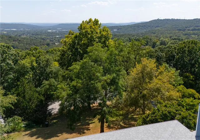 Photo 3 of Single family home for sale at 2841 E Hyland Park Rd, Fayetteville, AR 72701 | MLS# 1359059 | Listing updated on 2026-10-03