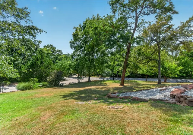 Photo 3 of Single family home for sale at 2841 E Hyland Park Rd, Fayetteville, AR 72701 | MLS# 1359059 | Listing updated on 2026-10-03