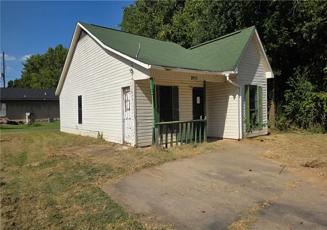 Photo 3 of Sale Pending at 1307 Boulder St, Danville, AR 72833 | MLS# 1359248 | Listing updated on 2026-09-03