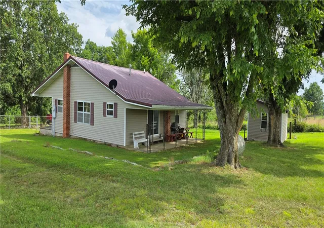 Photo 3 of Single family home for sale at 21537 S Highway 27, Marshall, AR 72650 | MLS# 1358953 | Listing updated on 2026-09-03