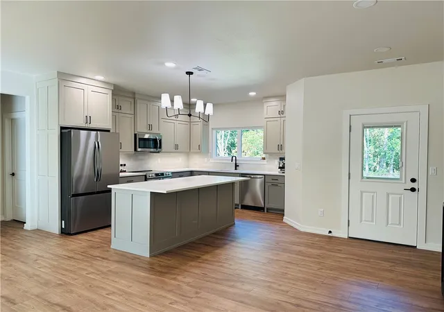 Photo 3 of Single family home for sale at 12 Letchworth Ln, Bella Vista, AR 72714 | MLS# 1359200 | Listing updated on 2026-09-21