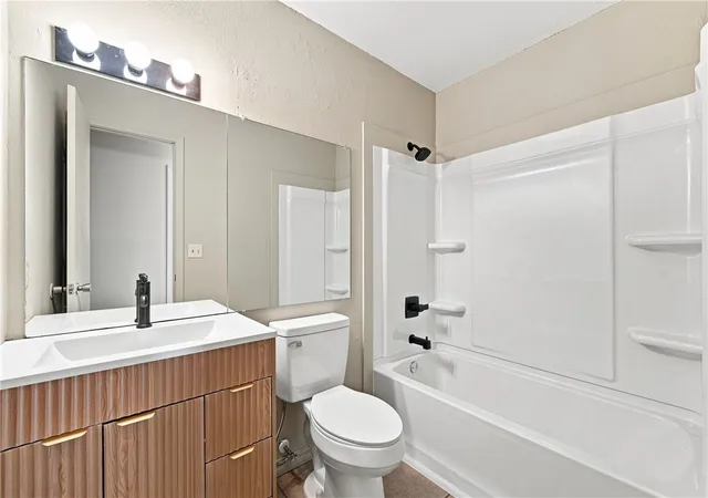 Photo 4 of Single family home for sale at 803 4th Avenue, Gravette, AR 72736 | MLS# 1359278 | Listing updated on 2026-08-30