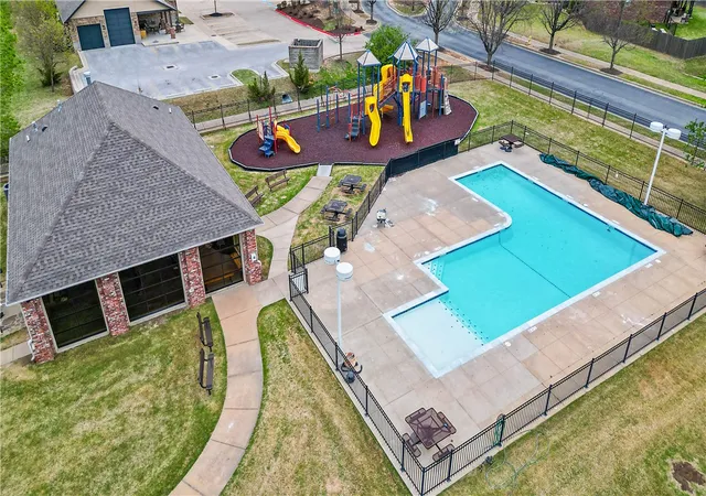 Photo 2 of Sale Pending at 3802 Sw Staverton Dr, Bentonville, AR 72713 | MLS# 1359323 | Listing updated on 2026-09-23