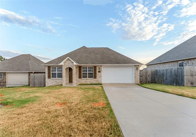 Photo 1 of Single family home for sale at 2209 Misti Woods St, Gentry, AR 72734 | MLS# 1359097 | Listing updated on 2026-09-11