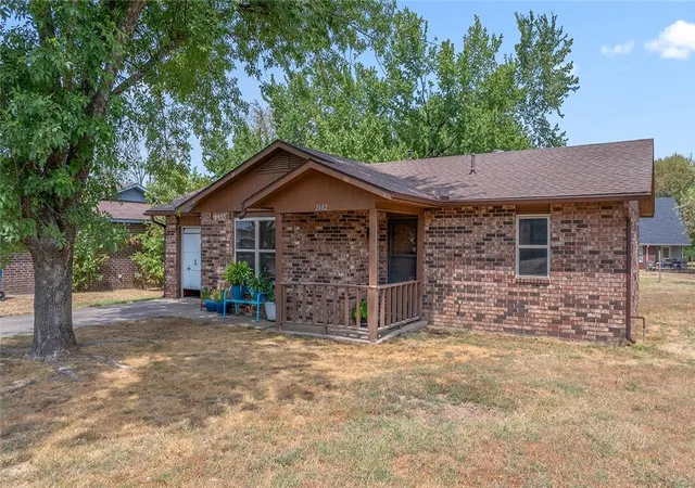 Photo 1 of Single family home for sale at 2602 Walker St, Bentonville, AR 72712 | MLS# 1358976 | Listing updated on 2026-08-28