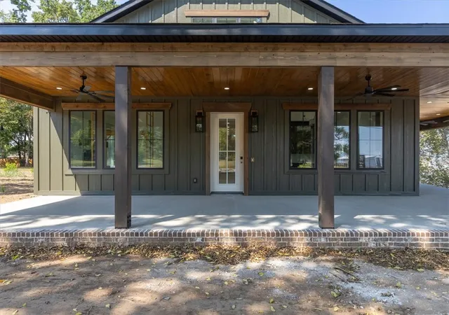 Photo 3 of Single family home for sale at 1170 Viney Grv Rd, Prairie Grove, AR 72753 | MLS# 1358556 | Listing updated on 2026-09-10