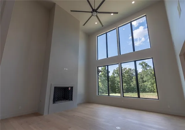 Photo 3 of Mansion for sale at 5238 W Weir Rd, Fayetteville, AR 72704 | MLS# 1359234 | Listing updated on 2026-08-30