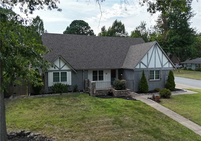 Photo 2 of Sale Pending at 700 Janet St, Springdale, AR 72762 | MLS# 1359266 | Listing updated on 2026-09-14