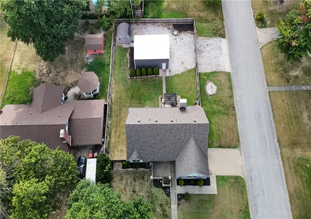 Photo 4 of Sale Pending at 700 Janet St, Springdale, AR 72762 | MLS# 1359266 | Listing updated on 2026-09-30