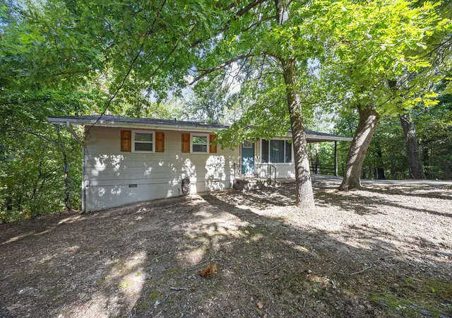Photo 1 of Sale Pending at 5 Douglas Cir, Bella Vista, AR 72715 | MLS# 1359163 | Listing updated on 2026-08-29