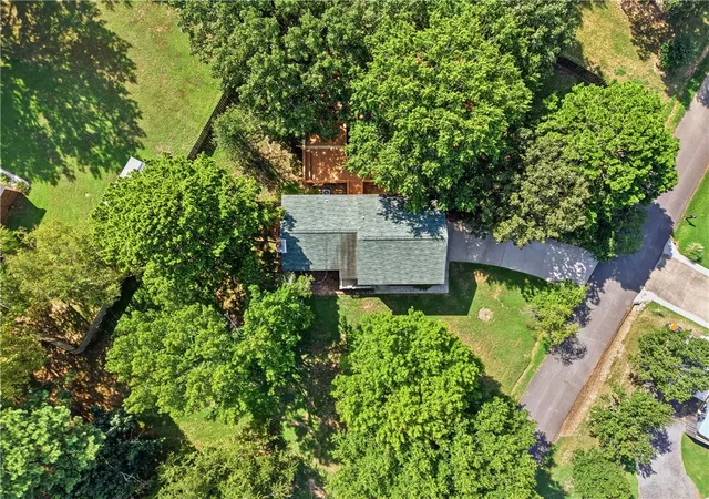Photo 3 of Sale Pending at 135 High Acres Dr, Russellville, AR 72802 | MLS# 1359519 | Listing updated on 2026-09-08