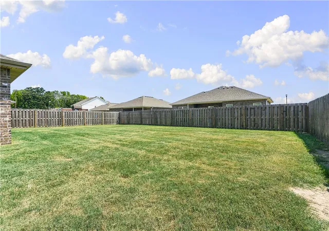 Photo 3 of Single family home for sale at 812 Robinson St, Pea Ridge, AR 72751 | MLS# 1359478 | Listing updated on 2026-09-09