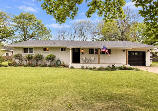 Photo 1 of Single family home for sale at 146 Rogers Cir Dr, Springdale, AR 72764 | MLS# 1359587 | Listing updated on 2026-09-08