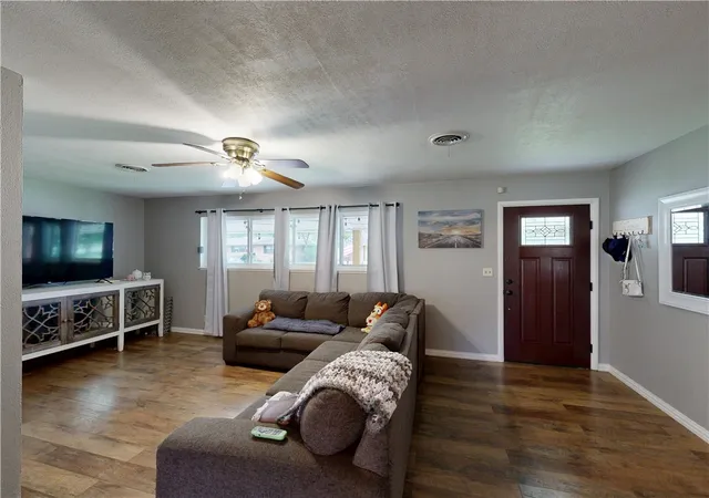 Photo 3 of Single family home for sale at 146 Rogers Cir Dr, Springdale, AR 72764 | MLS# 1359587 | Listing updated on 2026-09-08