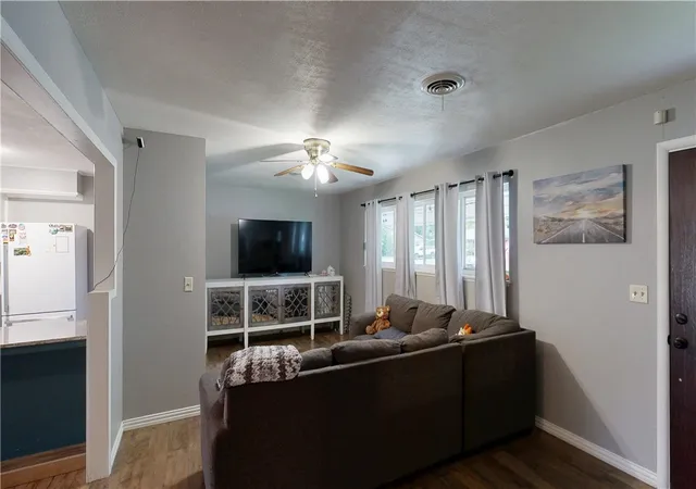 Photo 4 of Single family home for sale at 146 Rogers Cir Dr, Springdale, AR 72764 | MLS# 1359587 | Listing updated on 2026-09-08