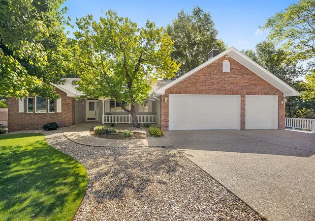 Photo 1 of Single family home for sale at 1 Kelaen Cir, Bella Vista, AR 72715 | MLS# 1359381 | Listing updated on 2026-10-27