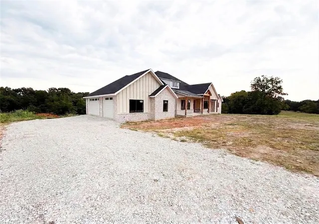 Photo 3 of Sale Pending at 561 Shooting Star Ln, Lowell, AR 72745 | MLS# 1359494 | Listing updated on 2026-09-13