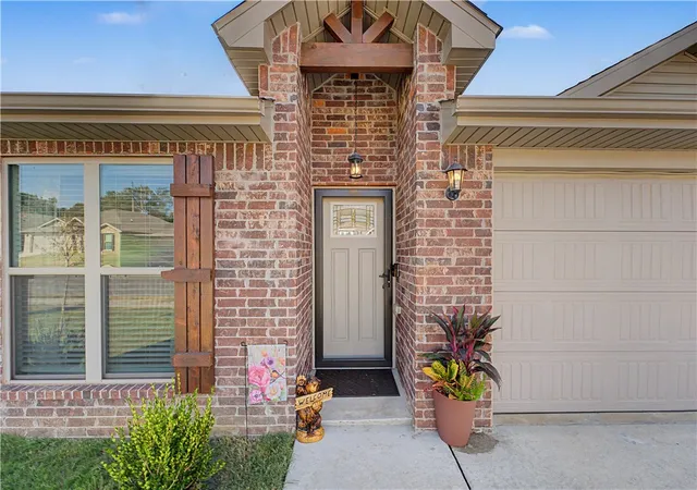 Photo 1 of Single family home for sale at 6011 Grant St, Bentonville, AR 72713 | MLS# 1359584 | Listing updated on 2026-09-13