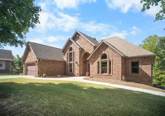 Photo 3 of Single family home for sale at 8115 Fairway Dr, Rogers, AR 72756 | MLS# 1359617 | Listing updated on 2026-09-14