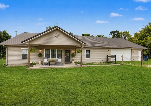 Photo 1 of Single family home for sale at 13095 Earl Rd, Gravette, AR 72736 | MLS# 1359590 | Listing updated on 2026-09-06