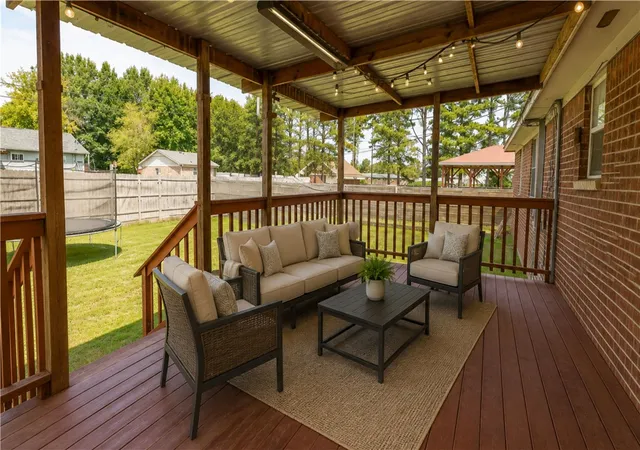Photo 3 of Sale Pending at 1002 Sunshine Ave, Green Forest, AR 72638 | MLS# 1359654 | Listing updated on 2026-08-30
