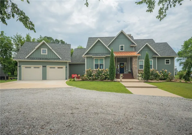 Photo 1 of Single family home for sale at 11159 Molly Ln, Neosho, MO 64850 | MLS# 1359666 | Listing updated on 2026-10-19