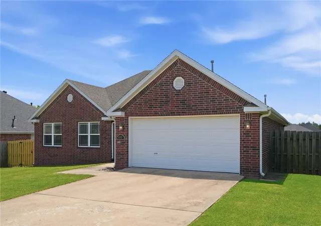 Photo 3 of Single family home for sale at 5337 Monica Marie Ave, Springdale, AR 72762 | MLS# 1359696 | Listing updated on 2026-09-05