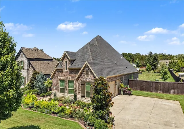 Photo 2 of Sale Pending at 502 Birkshire Rd, Cave Springs, AR 72718 | MLS# 1359705 | Listing updated on 2026-09-03